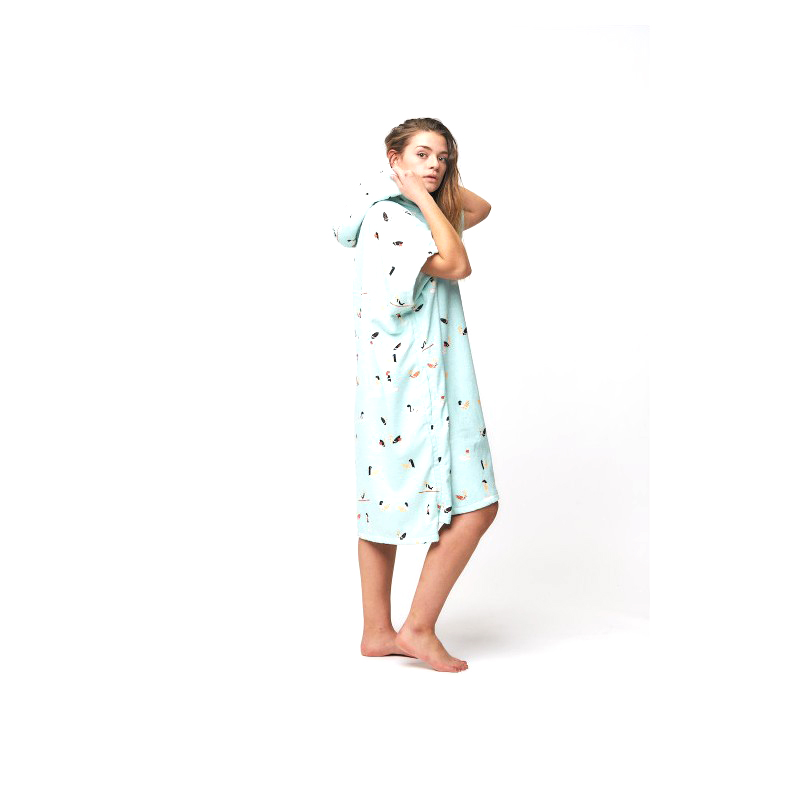 poncho-madrague-light-blue1